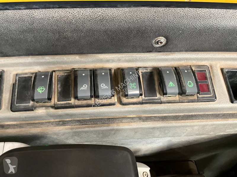جرافة Neuson EZ 53