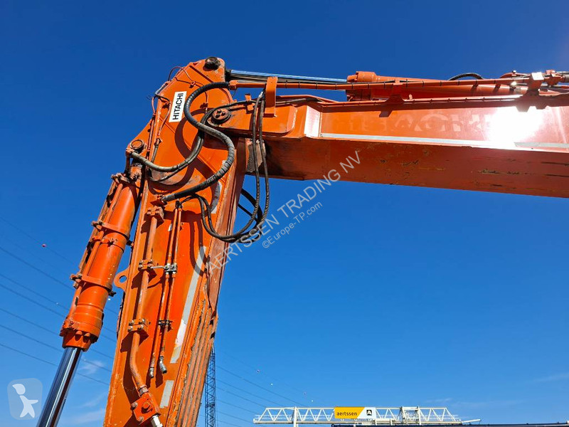 Skovl Hitachi