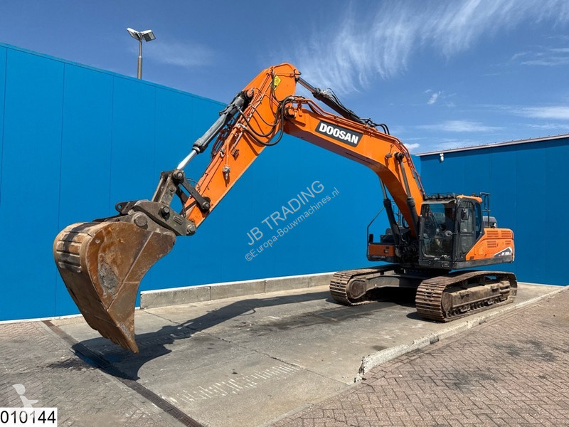 جرافة Doosan 7 202 KW, 7125 Hours