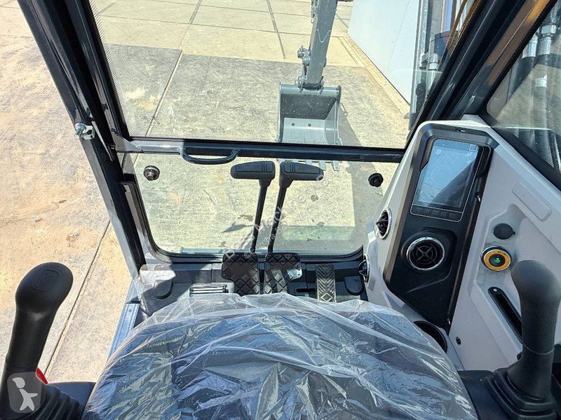 جرافة Hyundai HX60 G - BRAND NEW / Hammer Lines...