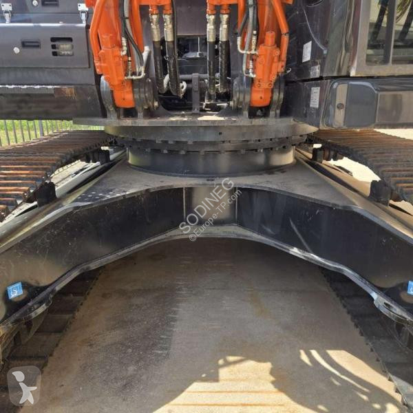 Lopatový nakládač Hitachi LCN7