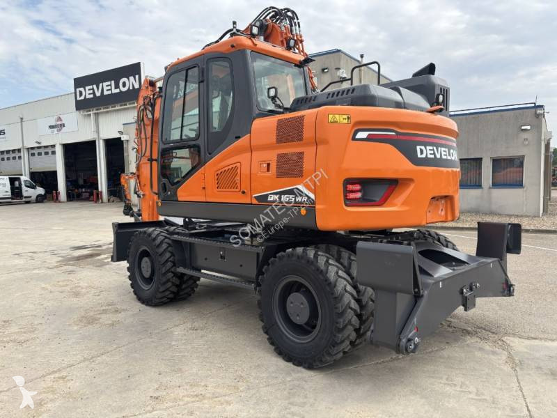 جرافة Develon DX165WR-7