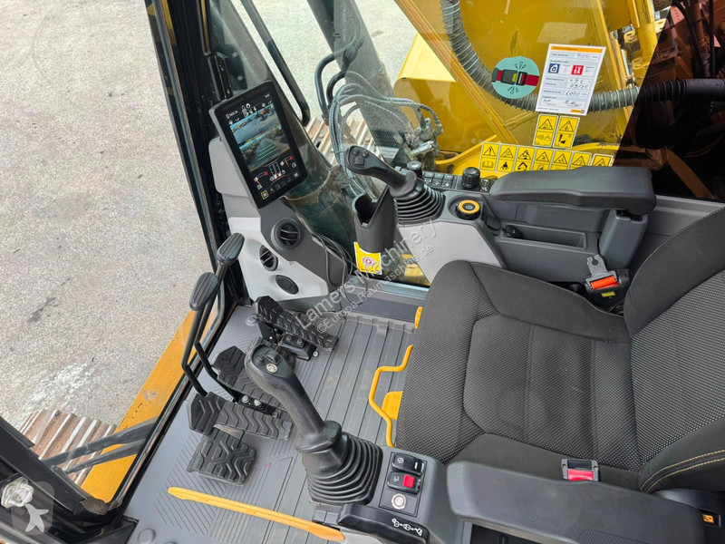Lopatový nakládač Caterpillar NG 07B .