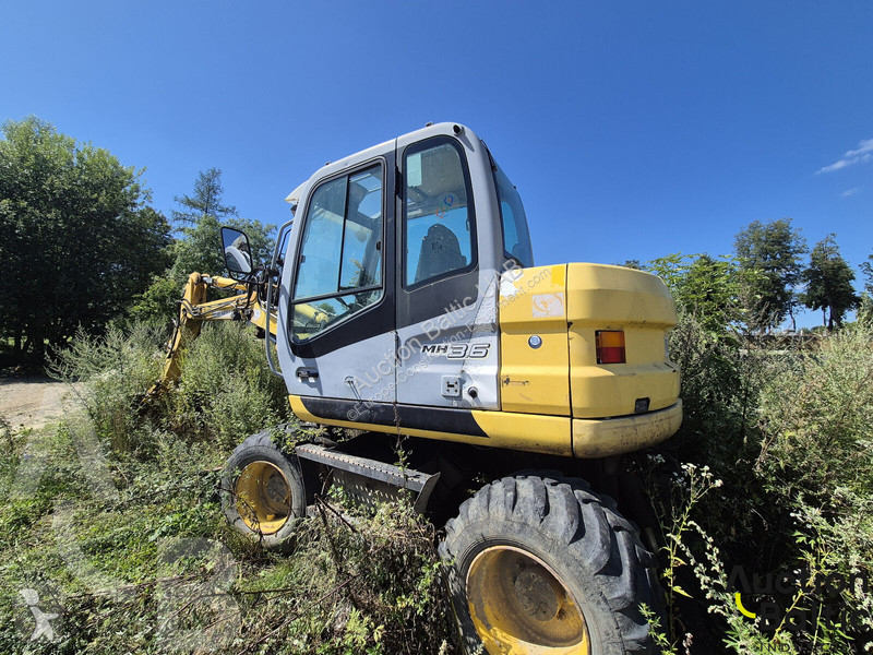 Rýpadlo New Holland 36