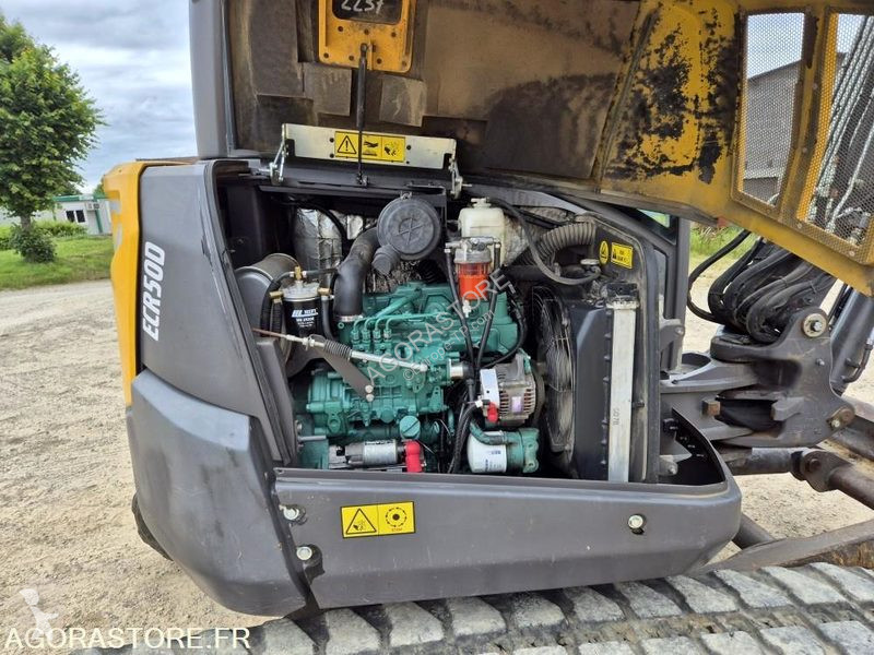 جرافة Volvo ECR50D