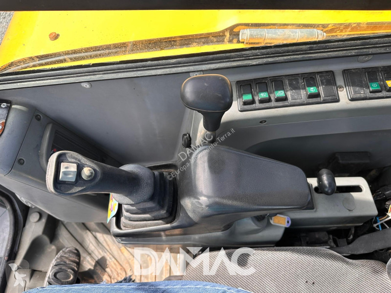 جرافة Volvo PLUS