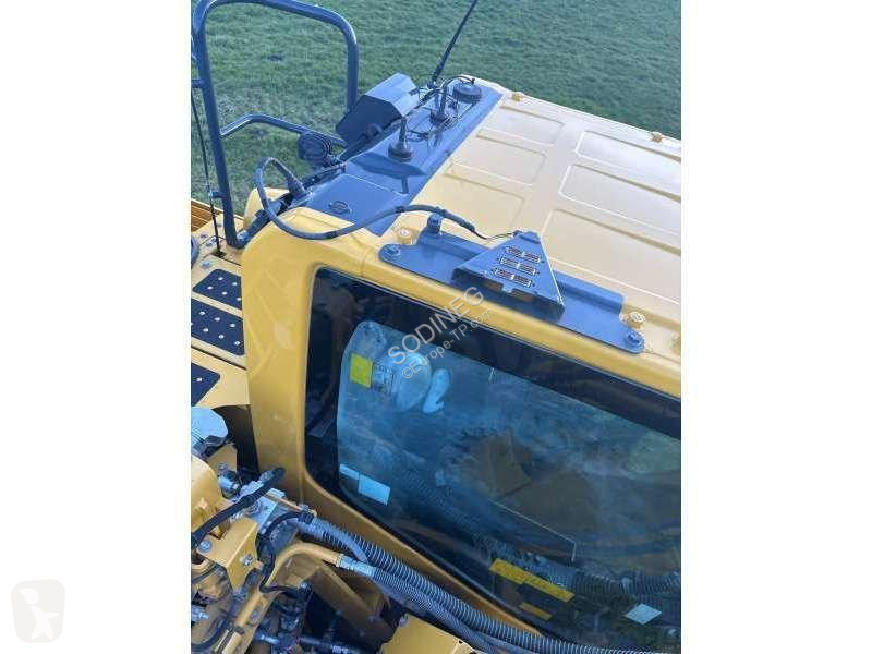 جرافة Komatsu I-11E0