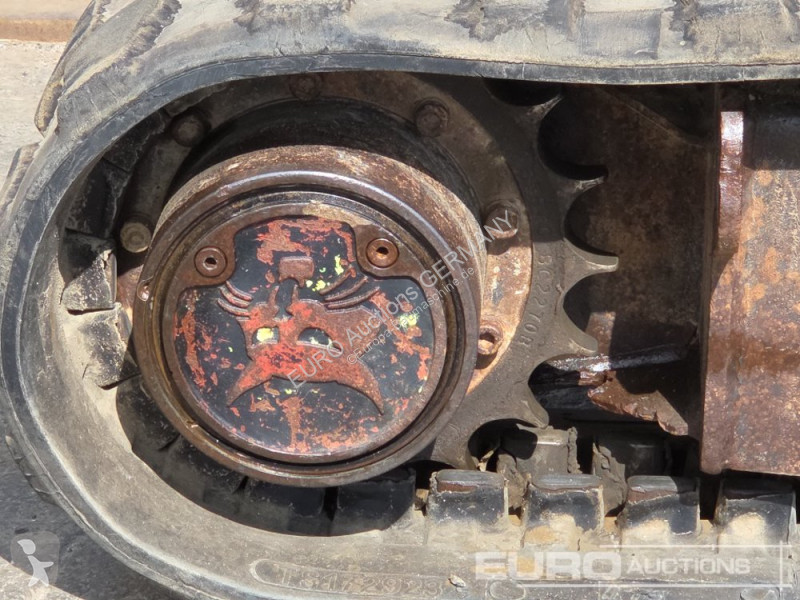 Багер Bobcat E20