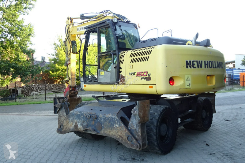 Lopatový nakládač New Holland WE150B Pro