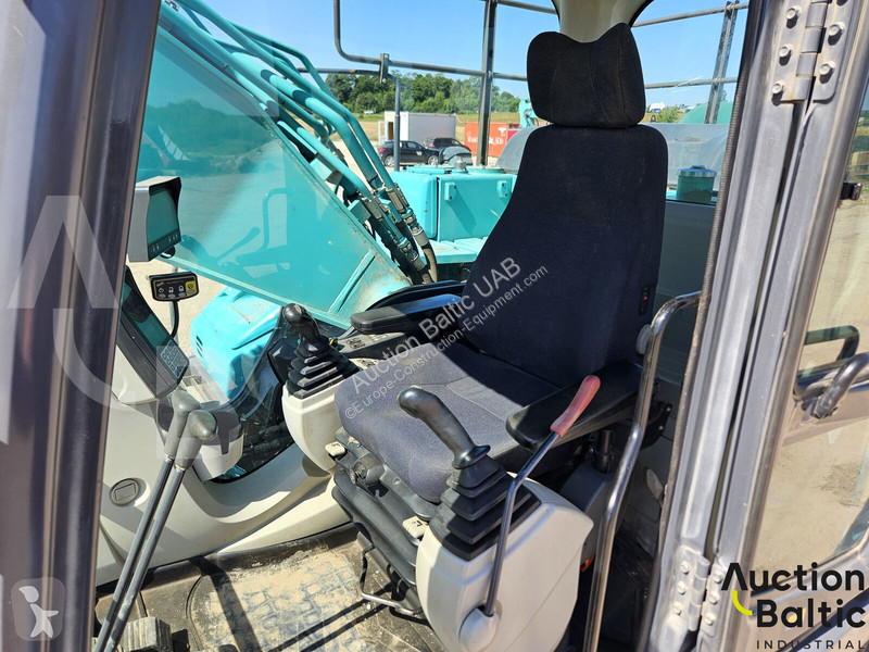 جرافة Kobelco LC10
