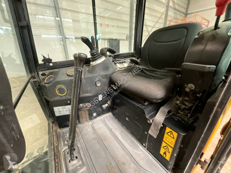 جرافة JCB 16 C-1
