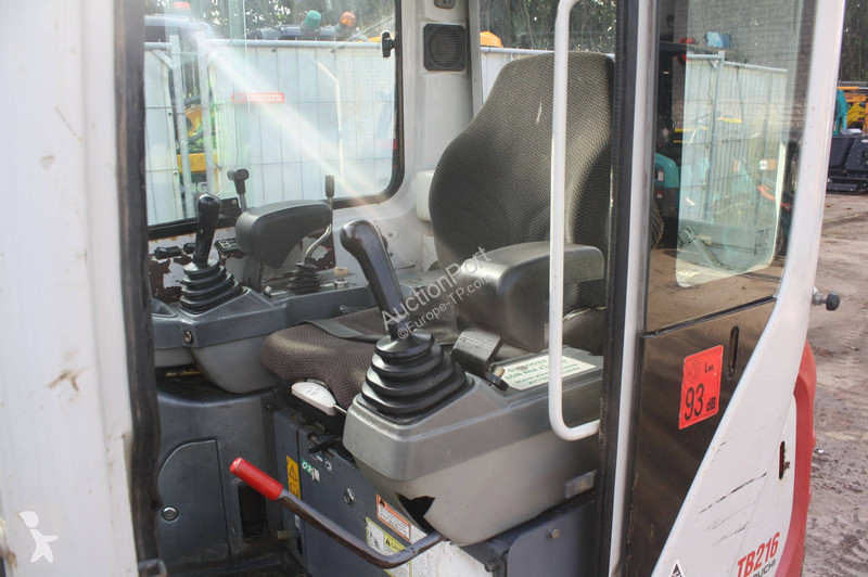 Rýpadlo Takeuchi TB216