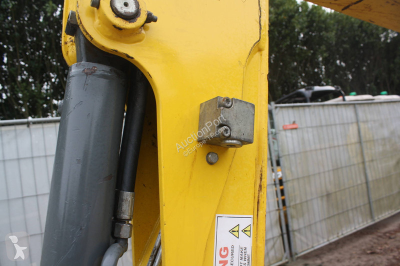 جرافة Neuson ET24 VDS