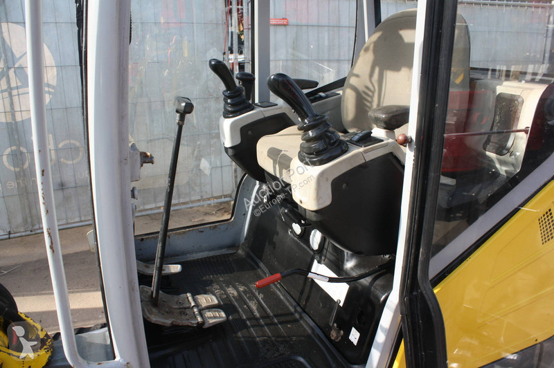 جرافة Neuson ET18