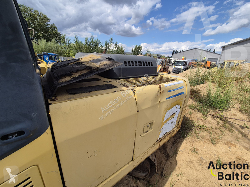 جرافة Komatsu