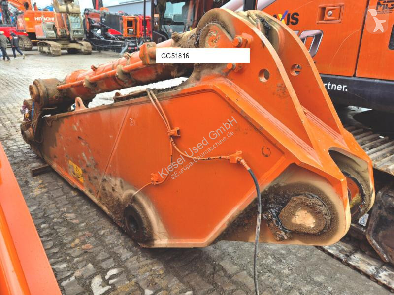جرافة Hitachi ZX690LCH-7