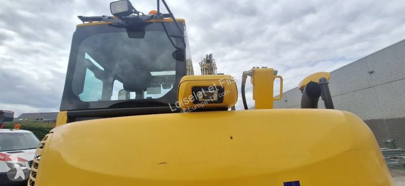 جرافة Komatsu PC88MR-10