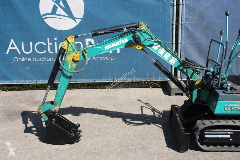 جرافة Komatsu