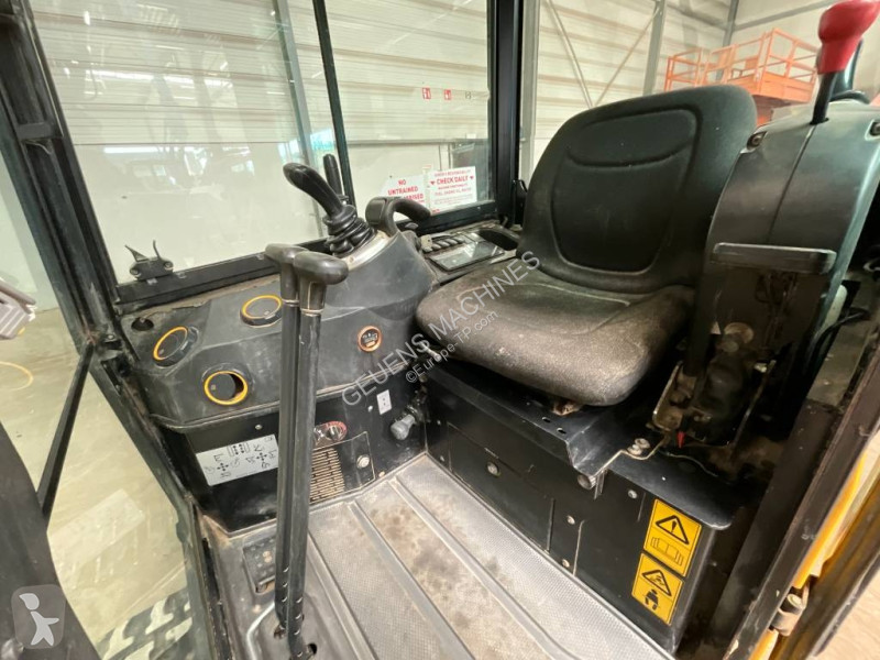 جرافة JCB 16 C-1