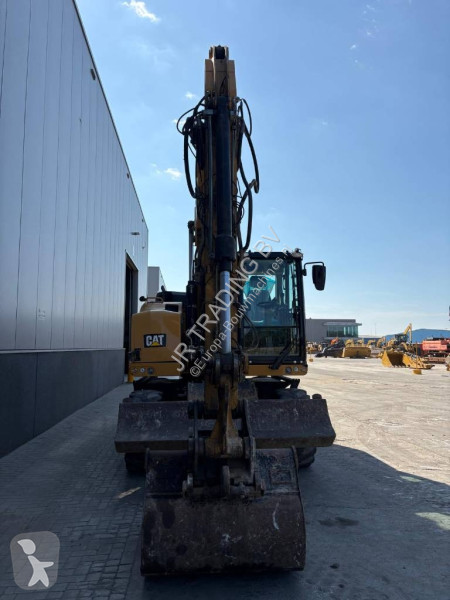 جرافة Caterpillar F