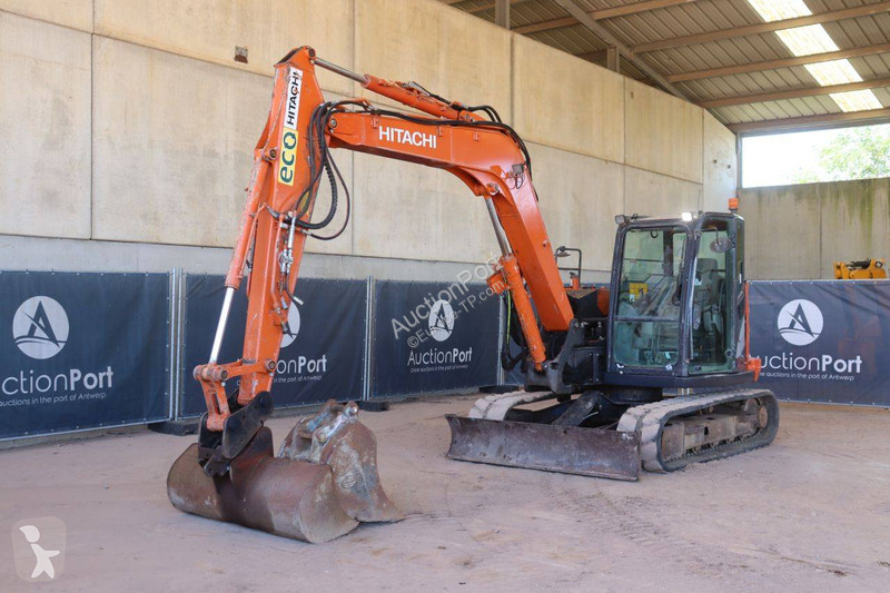 Lopatový nakládač Hitachi Zaxis B-6