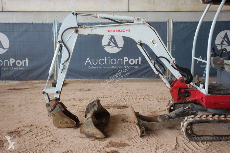 Excavator Takeuchi TB219