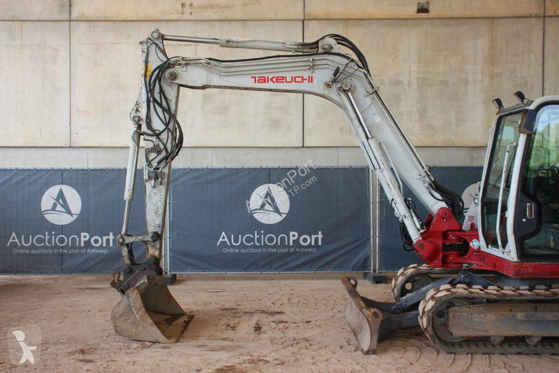 Excavator Takeuchi TB285