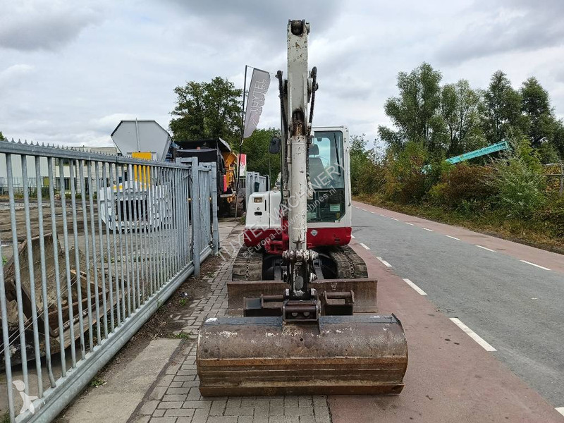 Excavator Takeuchi 5 ton rups graafmachine...