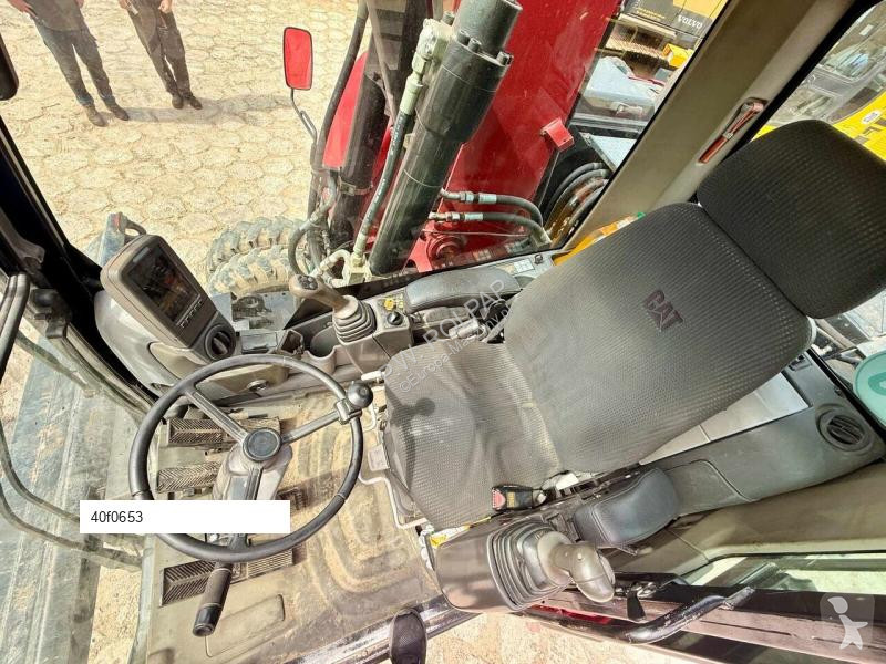 Excavator Caterpillar D