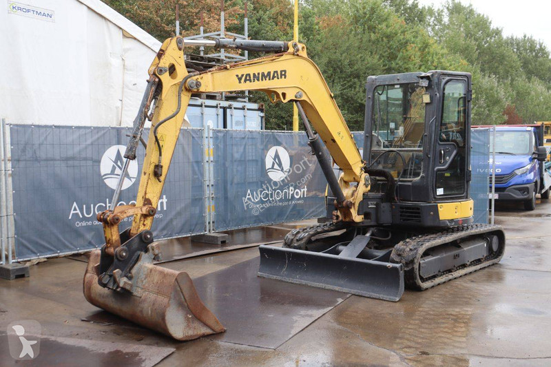 جرافة Yanmar ViO57-6B