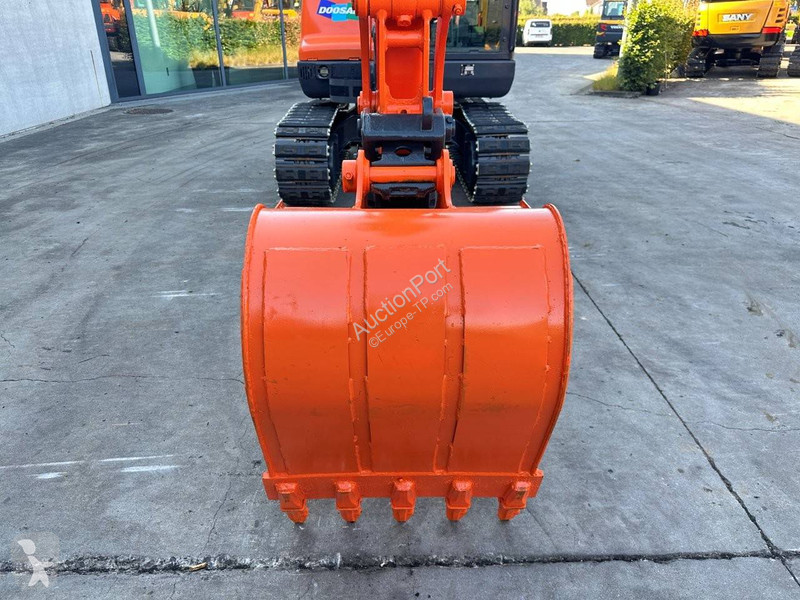 جرافة Doosan 9C