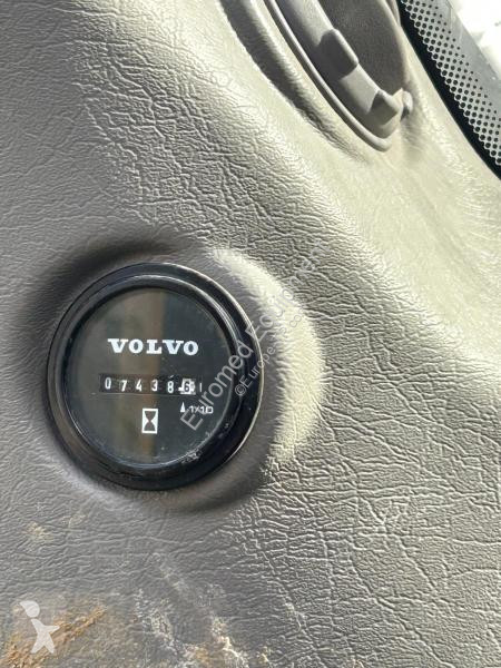 Pelle Volvo EW180