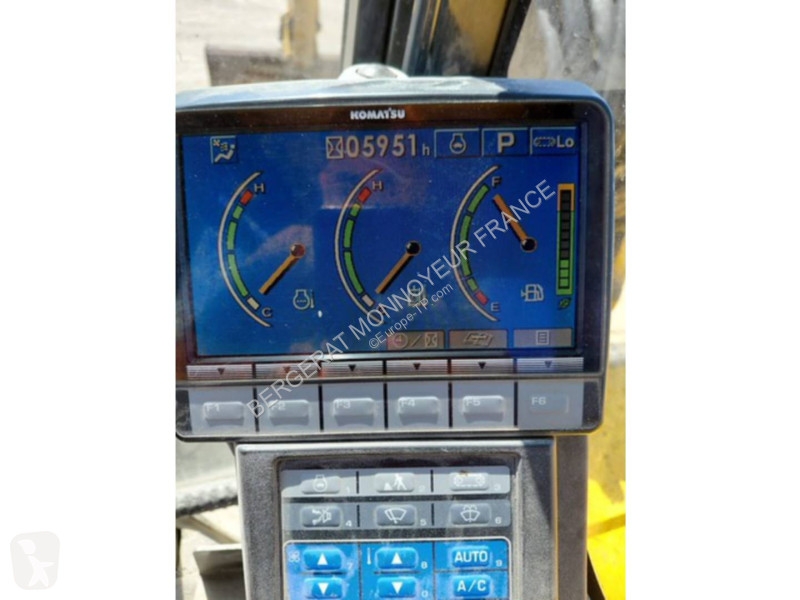Багер Komatsu PC118MR