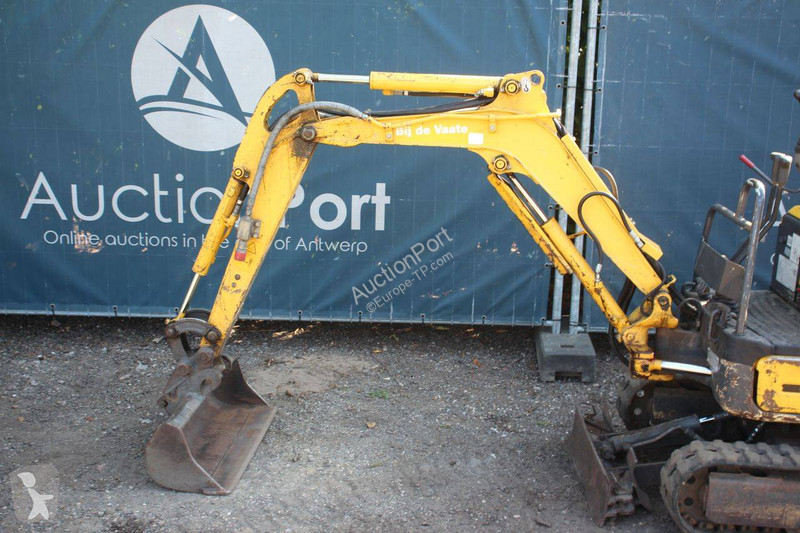 جرافة Yanmar E10SR