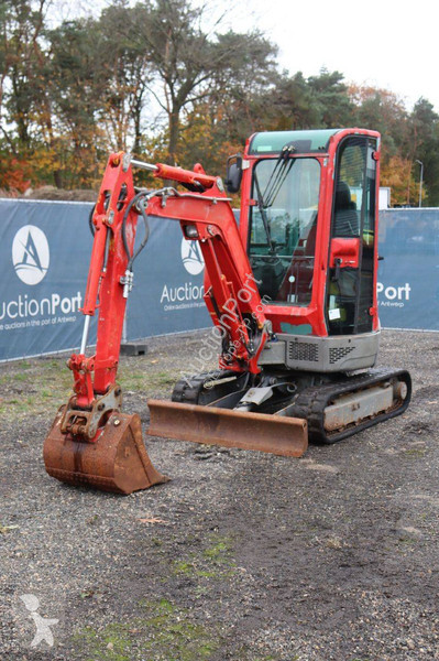 جرافة Yanmar Vi020-4