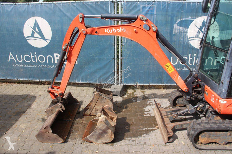 Багер Kubota KX018-4