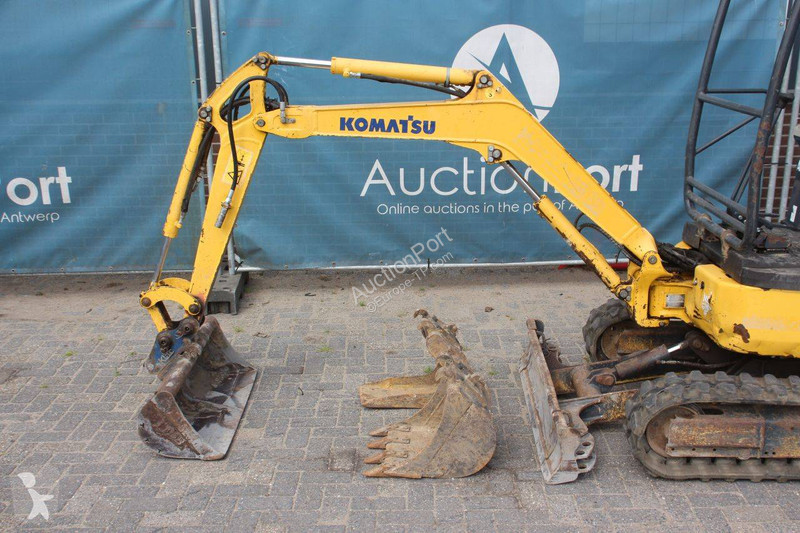 Екскаватор Komatsu PC16R-3HS