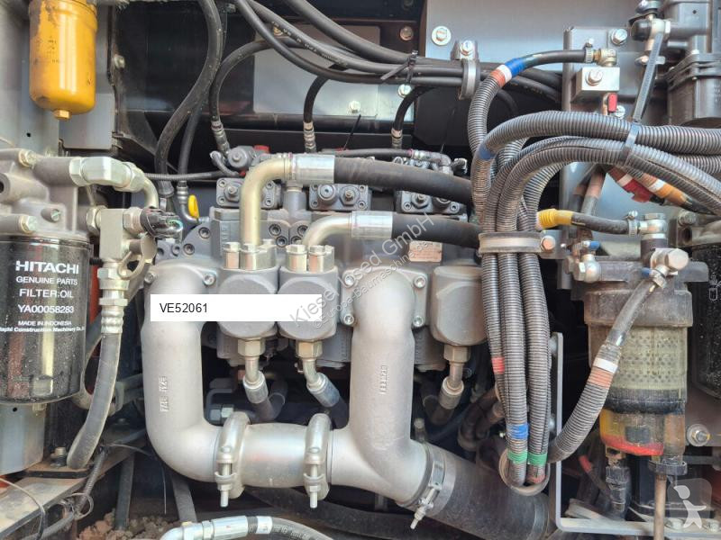 Екскаватор Hitachi 7