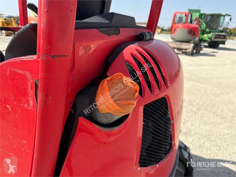 Екскаватор JCB
