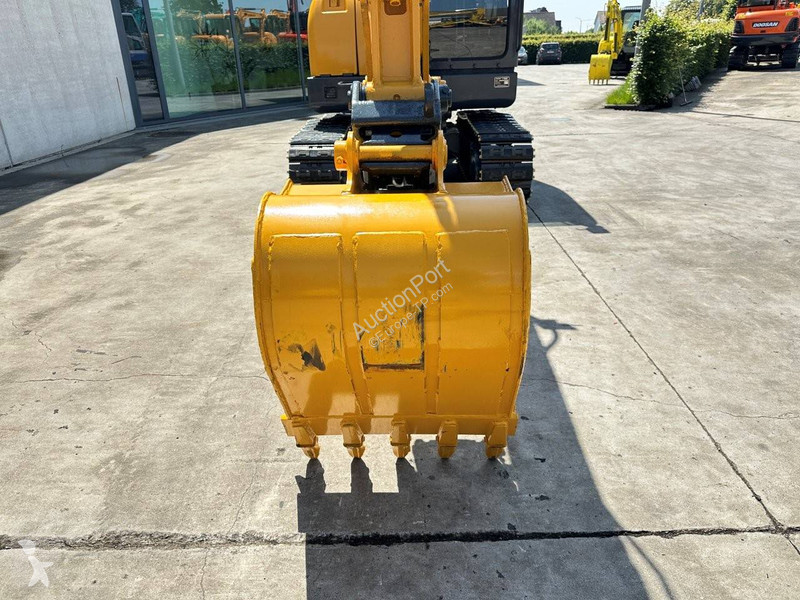 Escavadora LiuGong CLG906E