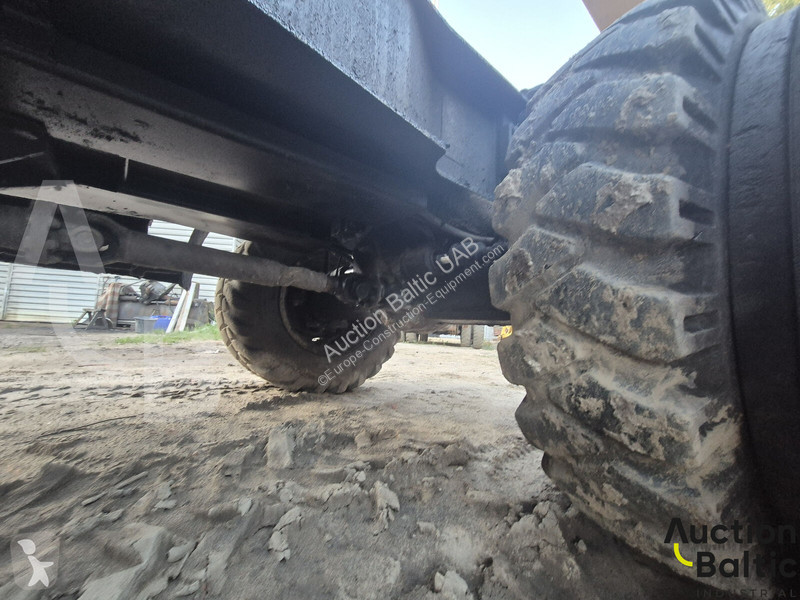 Екскаватор Caterpillar