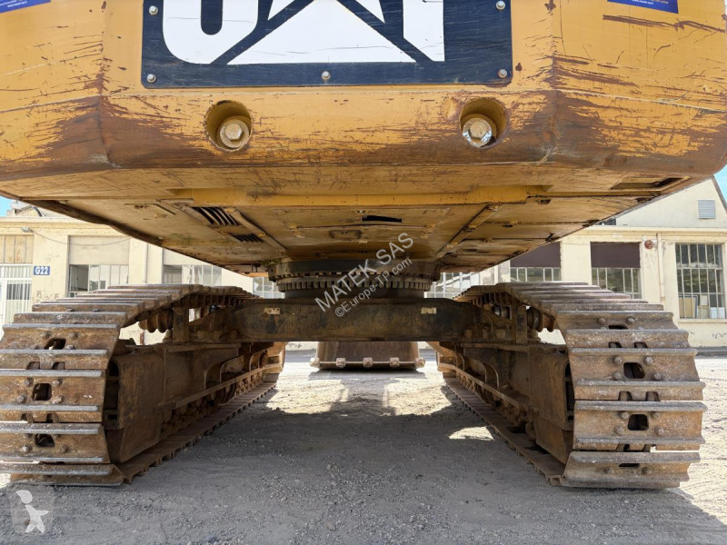 Escavadora Caterpillar