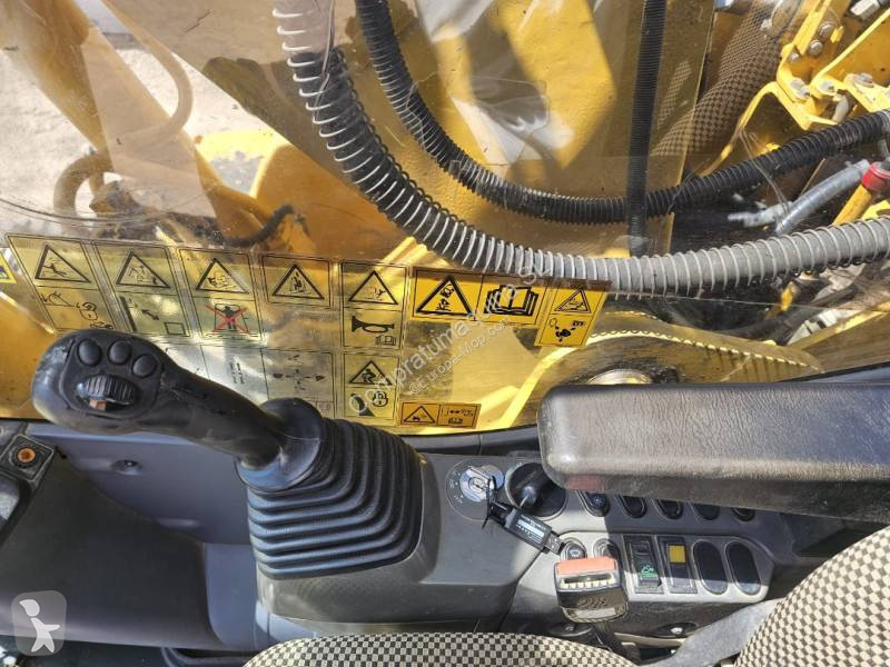 Graafmachine Komatsu HB215 LC-2