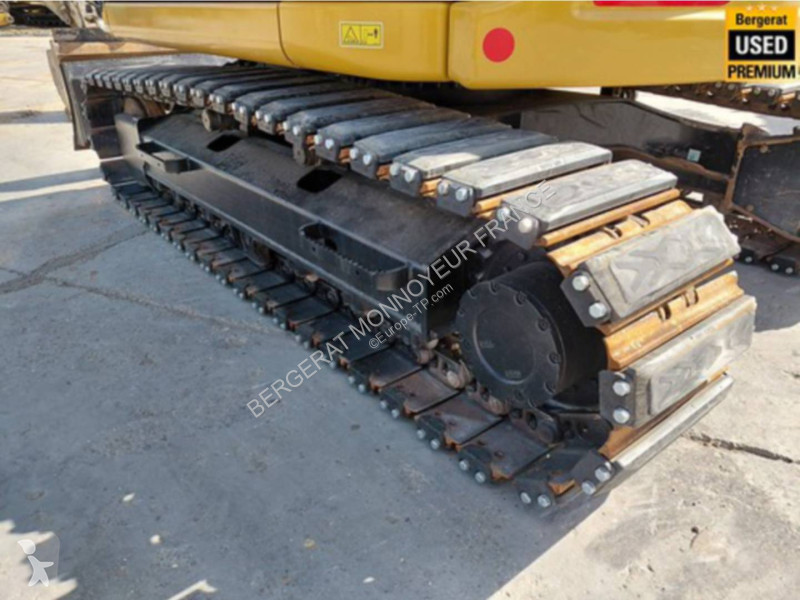 Экскаватор Caterpillar