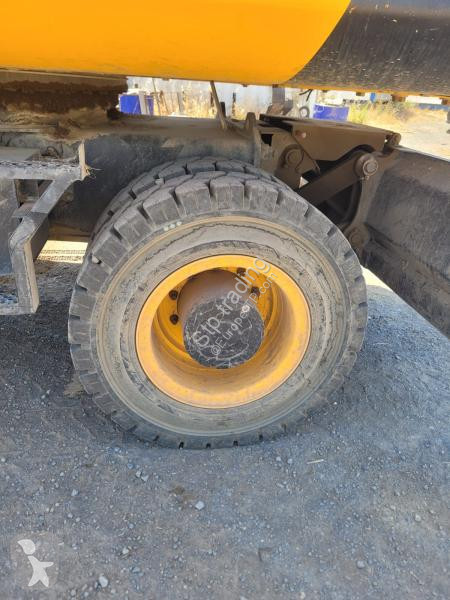 Экскаватор JCB