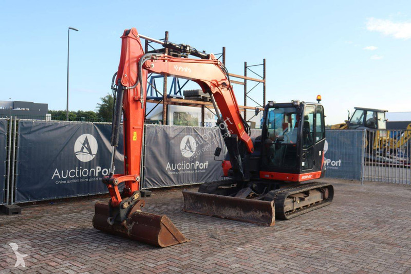 Excavadora Kubota KX080-4a2