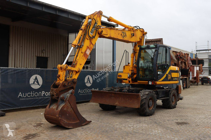 جرافة JCB