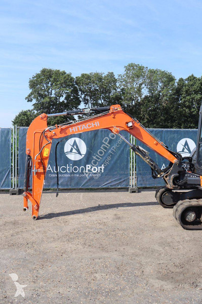 جرافة Hitachi ZX48U-5A CLR