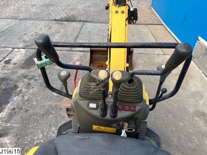 Skovel Yanmar 1A 2700 hr, 2015, 1035 kg, 7,7 kW