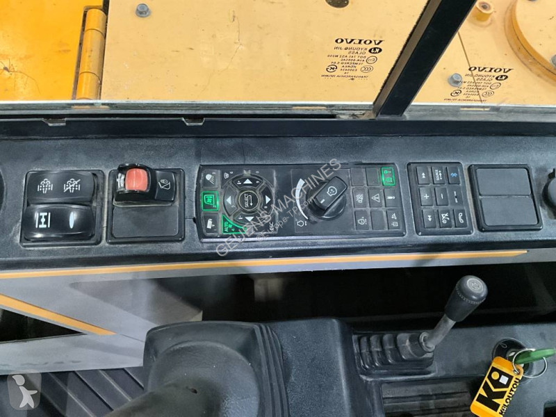 جرافة Volvo EW 60 E powertilt